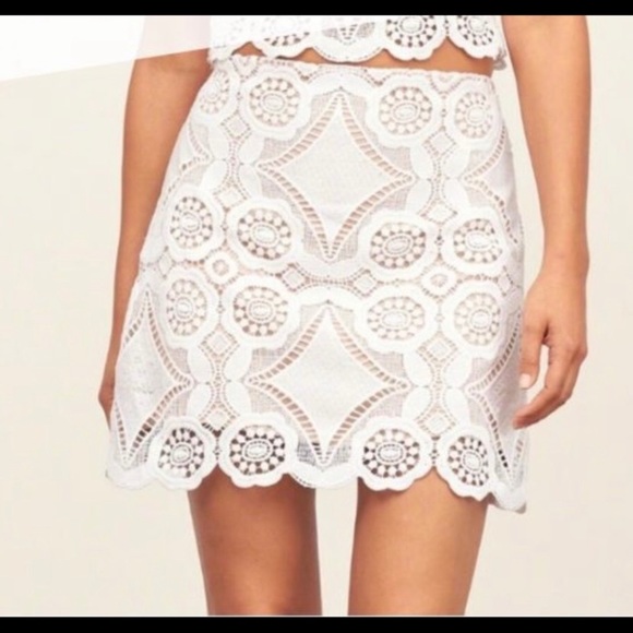 Abercrombie & Fitch Lace A-Line Skirt - Picture 2 of 5